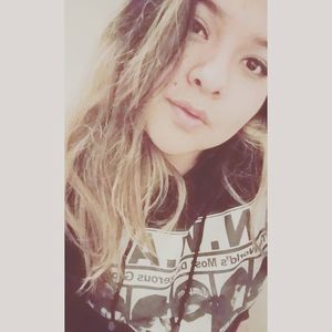 Meet your Posher, Selena